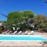 Enplansvilla med pool