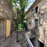 Två stenhus att uppdatera/renovera