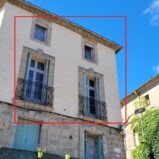 Lägenhet i två våningar, centralt i Pézenas