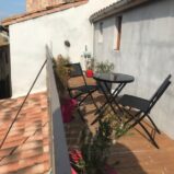 Stadshus med tre studios och takterrass, i Agde