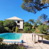 Elegant renoverat vinmakarhus, med trädgård och pool