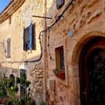 Litet charmigt stenhus