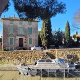 Unikt borgarhus med stor terrass och utsikt vid Canal du Midi