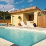 Hus med pool, i Roquebrun