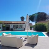 Ljus villa i toppskick, med pool, boulebana, garage – 10 minuter till Medelhavet!