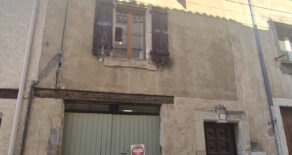 Renoverat byhus med gård