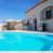Villa med pool i populär by vid floden Orb
