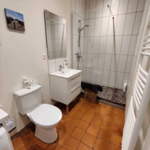 Lägenhet med balkong, i Roquebrun