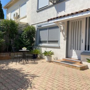 Villa med trädgård i Agde