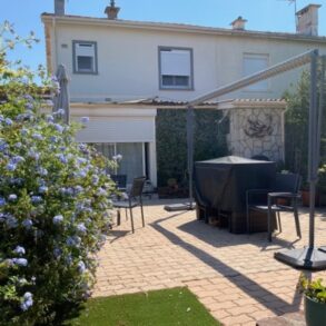 Villa med trädgård i Agde