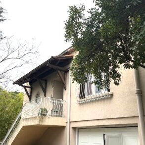 Gedigen villa med garage, i bra kvarter i Béziers