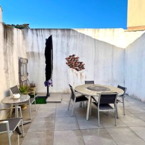 Ljus och charmig lägenhet med terrass, mitt i Marseillan