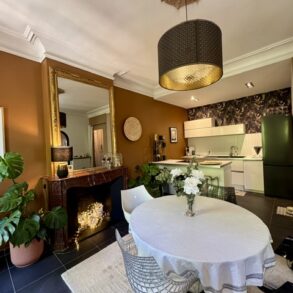 Elegant, renoverad borgarlägenhet med terrass, centralt i Béziers