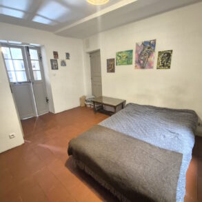 Renoverat byhus med gård