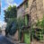 Stenhus med trädgård, i Pézenas
