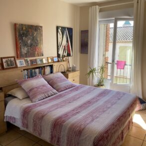 Vinmakarhus med trädgård, separat gästhus och garage