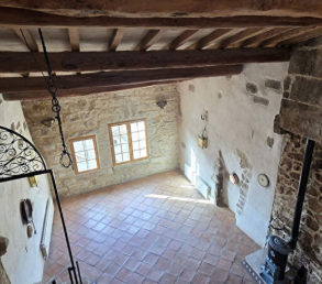 Gediget stenhus med terrass, nära Pézenas
